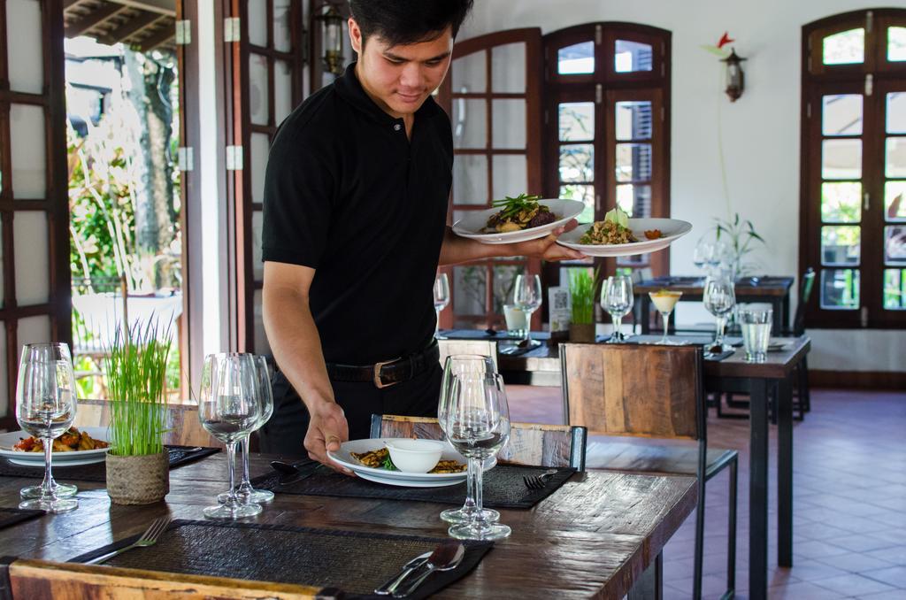 Sanctuary Hotel Luang Prabang Extérieur photo